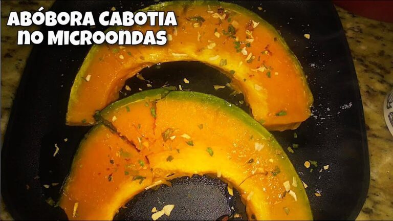 abobora cabotia sendo cozida no micro ondas