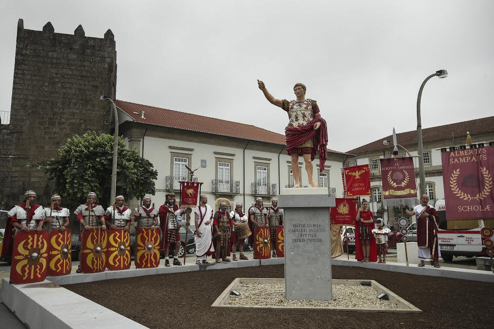 Quem foi o imperador romano durante a vida de Jesus Cristo