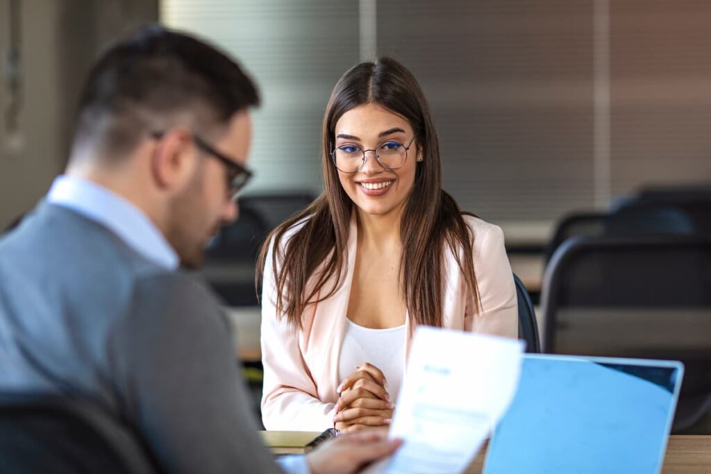 Por que eu gostaria de trabalhar na empresa e como me destacar