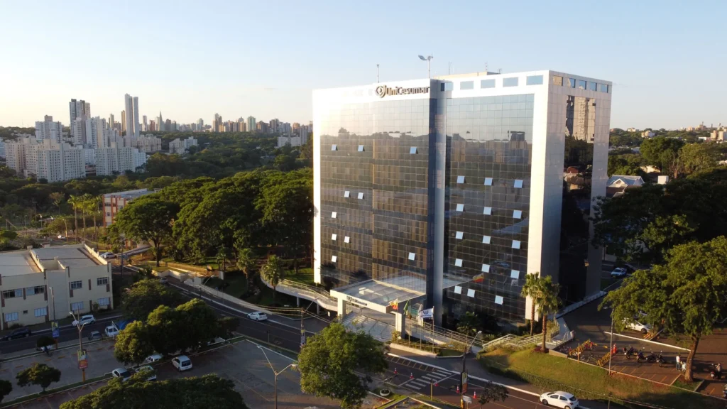 vista aerea da unicesumar em porto alegre