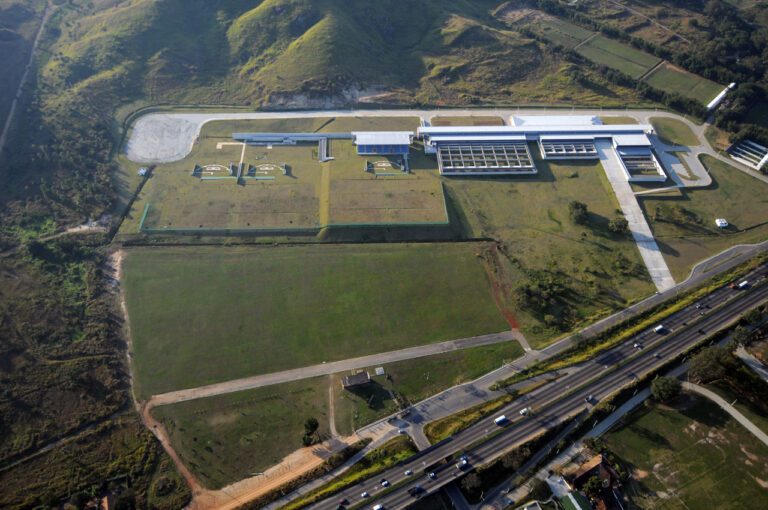 vista aerea de um centro esportivo moderno