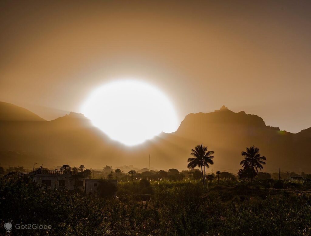 Como a Irradiação Solar Varía em Cidades como Cresesb